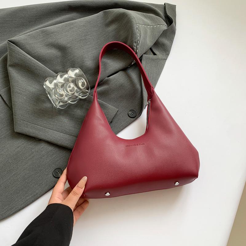 High Value Niche Design Versatile Commuter Retro Shoulder Baguette Armpit Bag Crescent Dumpling Women'S Bag Tide