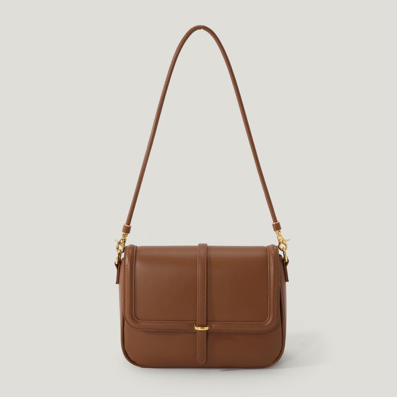 Niche design small square bag, 2024 summer new model, simple and versatile shoulder bag with flap, super popular small crossbody bag