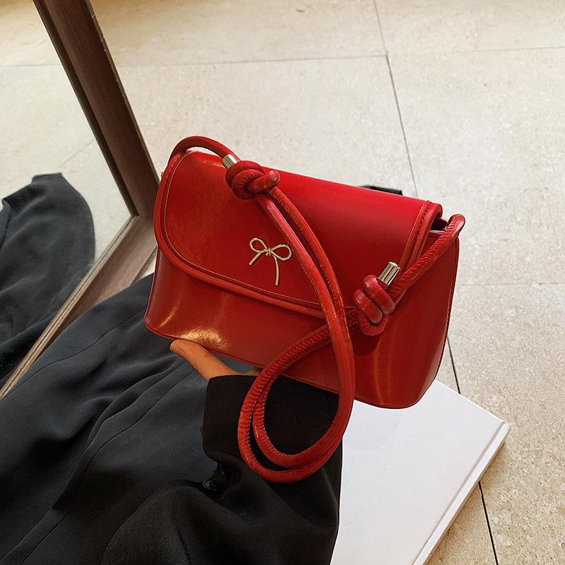 

This year s popular small bag women s autumn retro 2024 new shoulder messenger bag versatile women s small square bag червоний