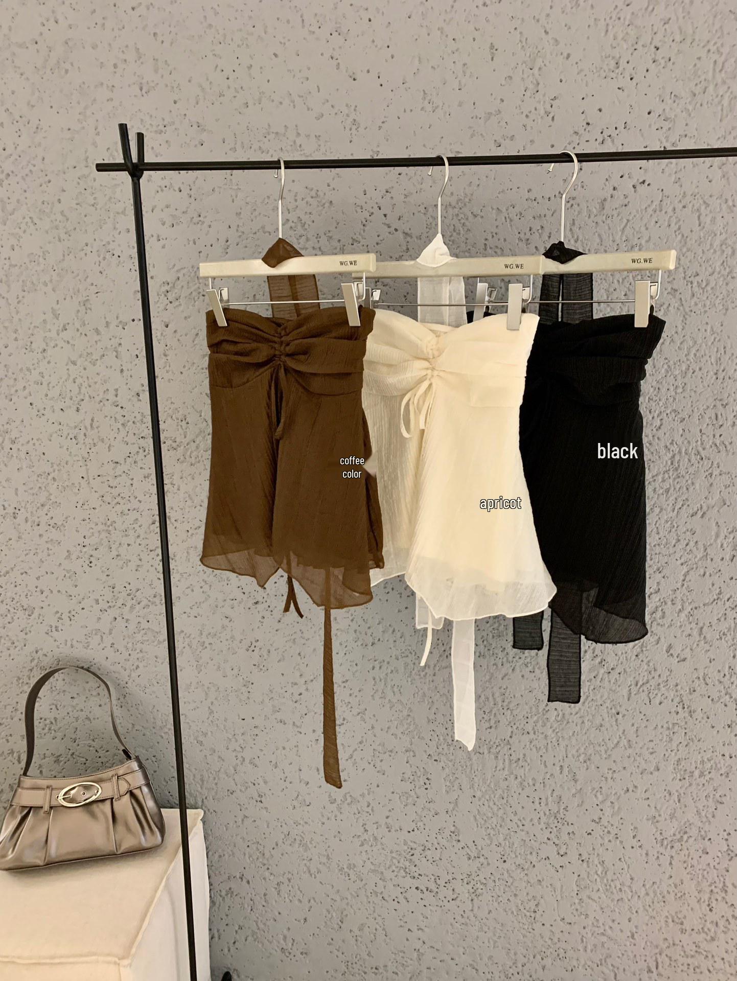 Spring/Summer Women s Halterneck Camisole Bandeau Top with Bow Tie Straps Medium чёрный