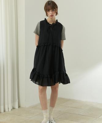 Wioi Shallot Ruffle Sleeveless Dress_Black