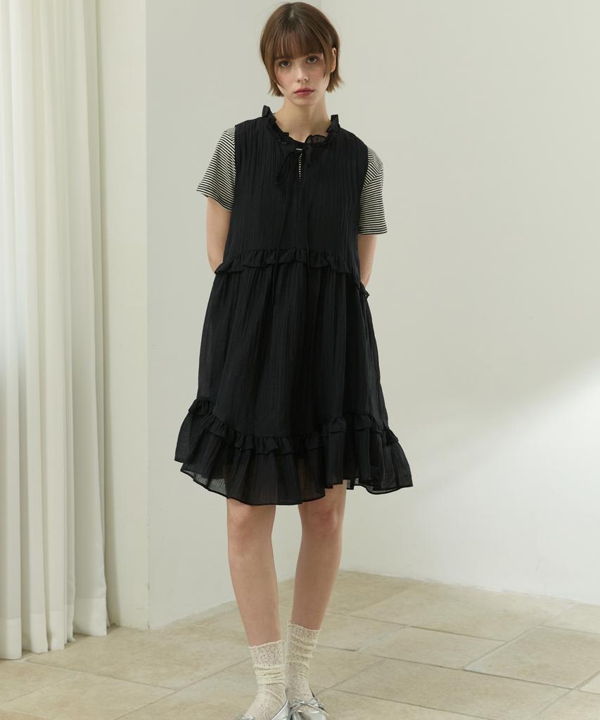 Wioi Shallot Ruffle Sleeveless Dress_Black