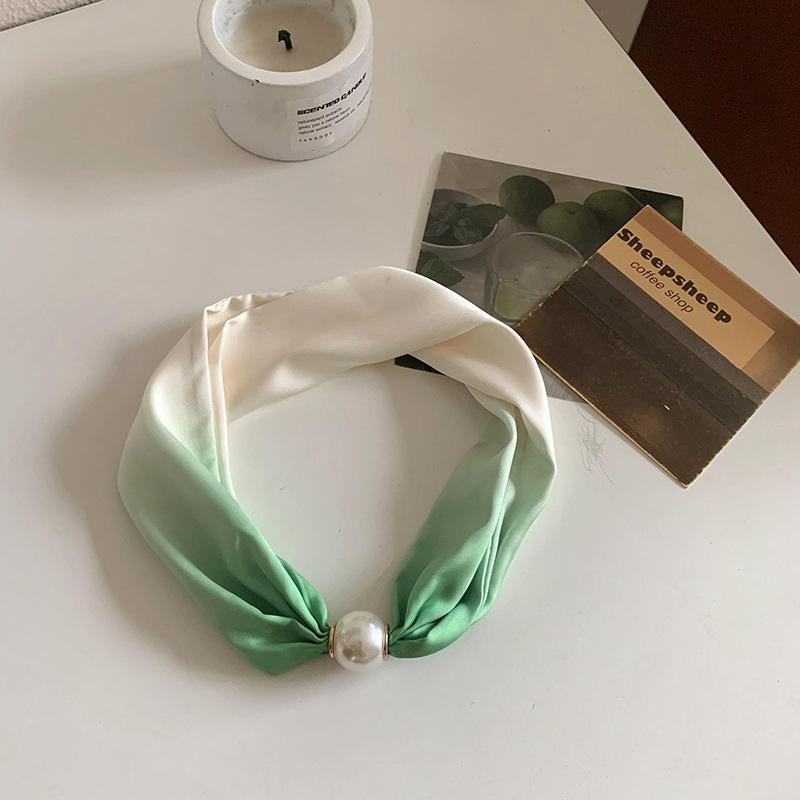 Pearl magnetic buckle small silk scarf women's lazy neck protection spring new versatile high-sense magnetic buckle necklace scarf