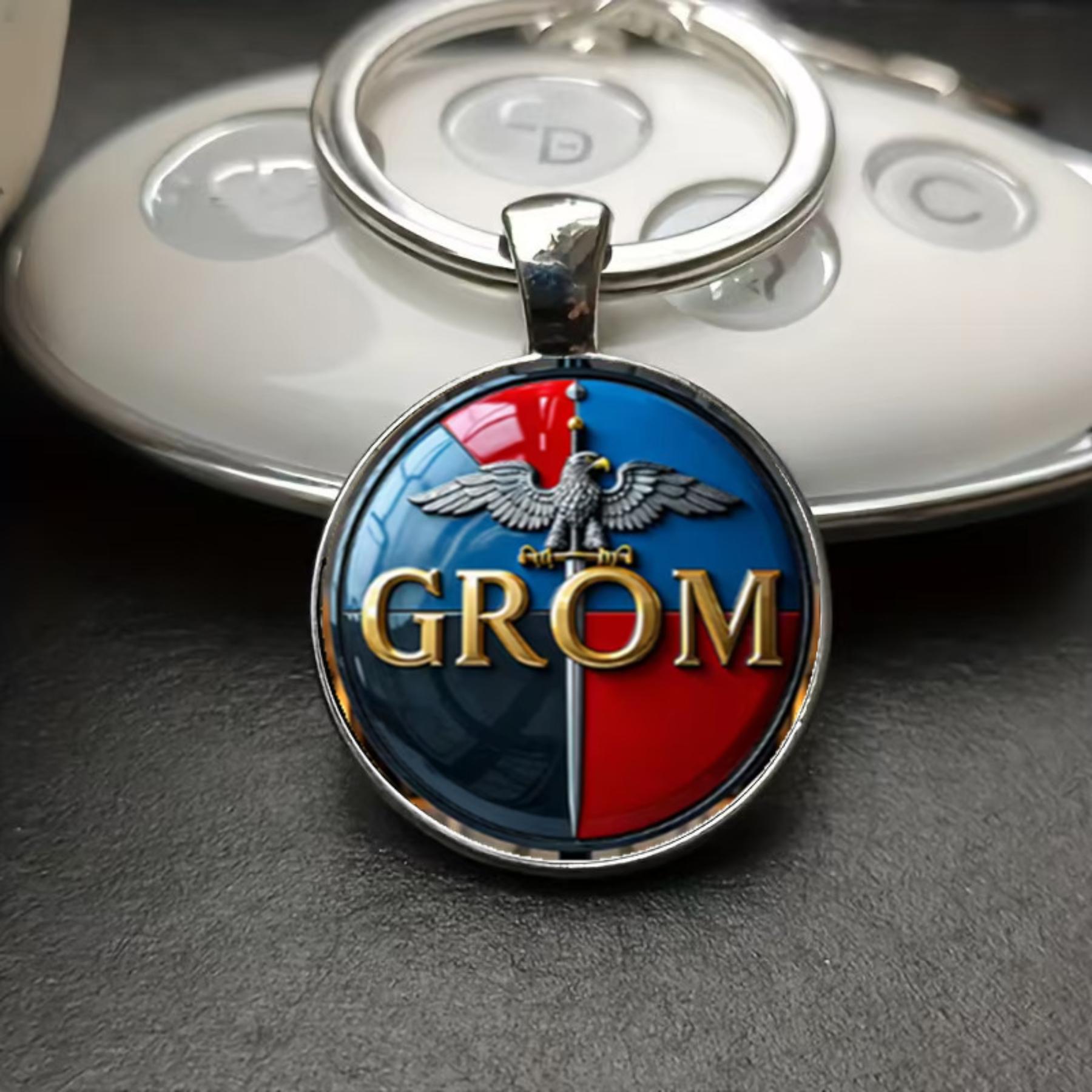 

Military Style Alloy Keychain Pendant with Tactical Emblem Durable Metal Key Ring for Everyday Use and Gift Accessories One Size