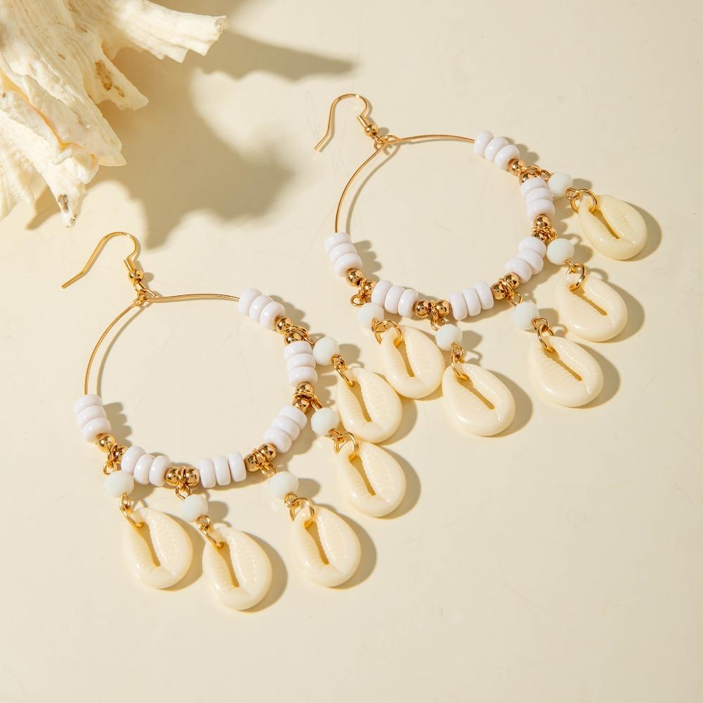 

1Pair of Bohemian Ocean Scallop Tassel Pendant Earrings Hollow Round Pendant Earrings Suitable for Ladies