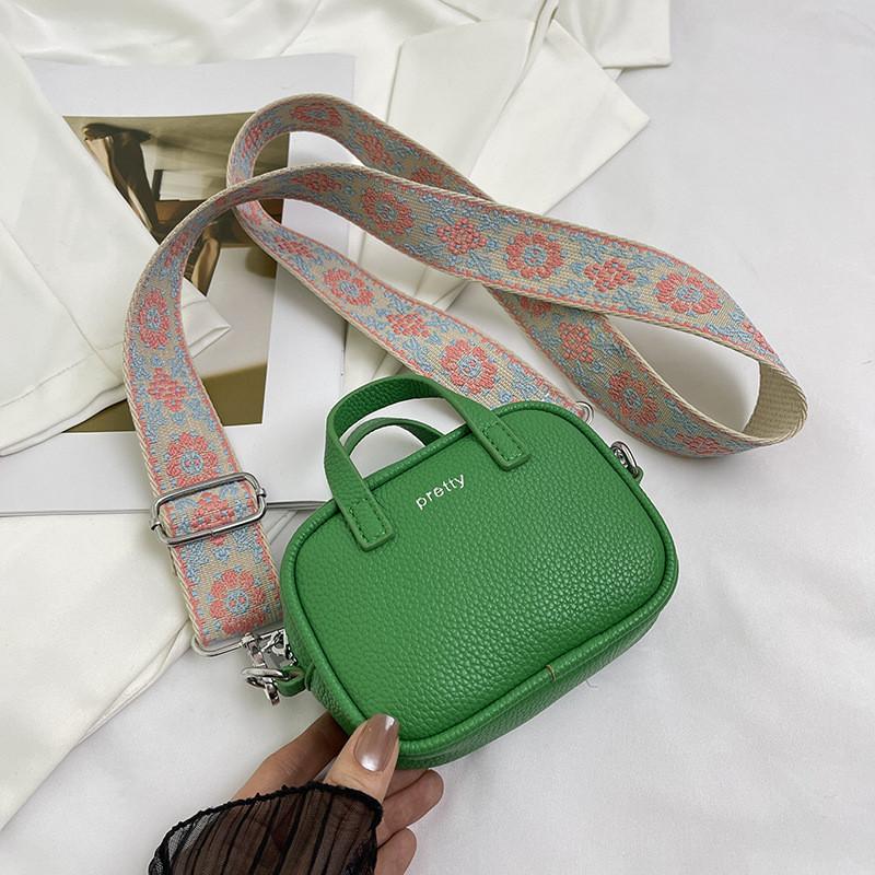 Ielgy Portable Fresh Mini Bag Fashion Small Square Bag Korean Version Niche High-End Messenger Female Bag