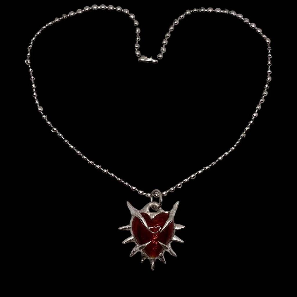 Elegant Love Shape Necklace Thorn Heart Pendant Clavicle Chain Vintage Collarbone Chain Accessory for Women Girls