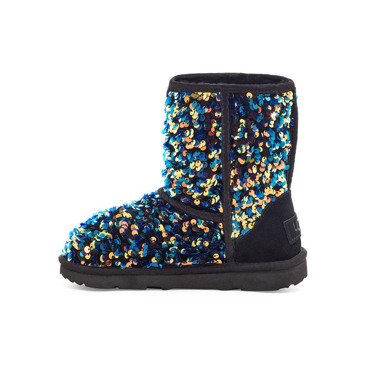 

UGG Ботинки для снега Classic II Stellar Sequin, детские, черные, 1112244K-BLK