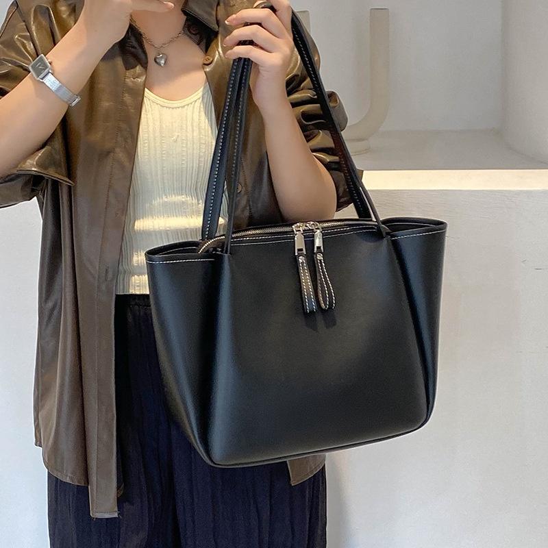 2023 New Fashion Women's Tote Bag Large Capacity Cross-border Soft Leather Shoulder Bag Street Style