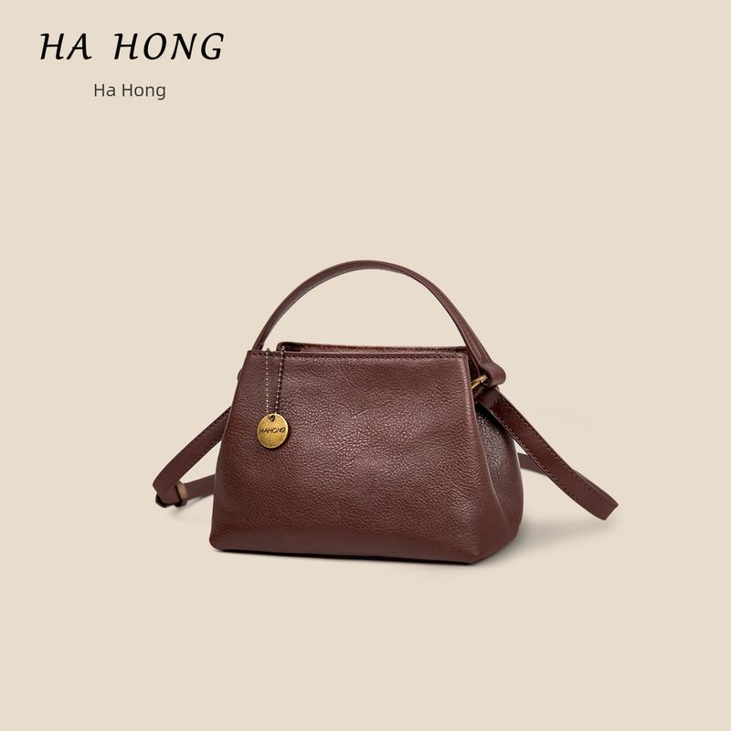 

Hahong Vegetable Tanned Full-grain Leather Shoulder Messenger Bag Square Sling Bag Portable Bag 2025 New Simple Retro Nut Cafe