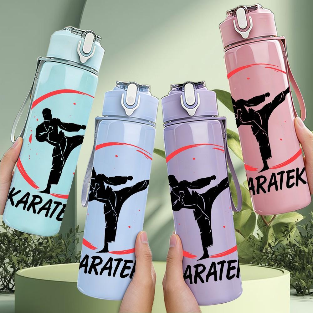 1PC Karate Fighter Silhouette 750ml Color Plastic Sports Water Bottle Leakproof Flip Straw Lid Suitable for Sports Office Home Use
