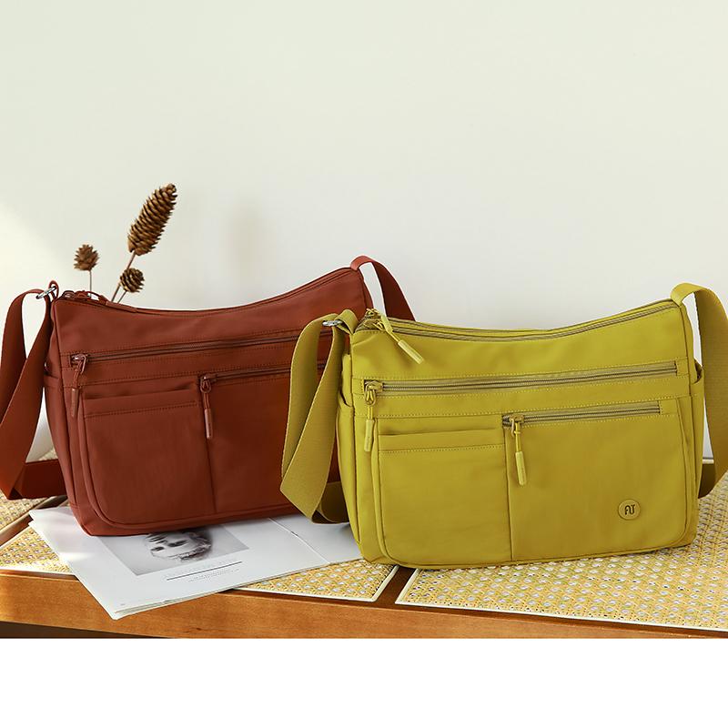 Outdoor Women's Bag Large Capacity Shoulder Crossbody Bag Multi-compartment Mother Bag