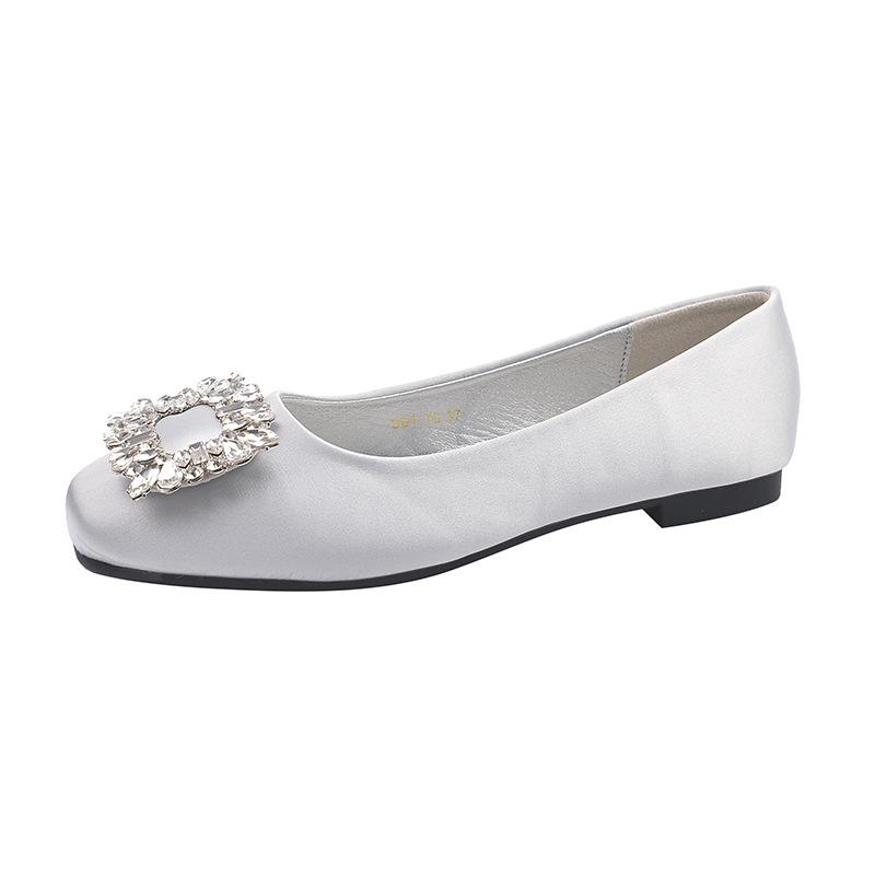 Square buckle ladle shoes women's commuting versatile single shoes French rhinestone shallow mouth flats 2025 new spring and autumn one-pedal