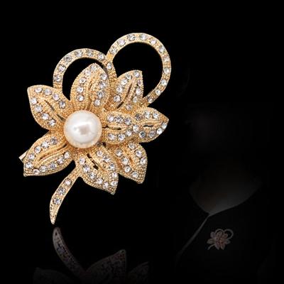 Mode Perle Damen Blume Brosche Kreative Bekleidungsaccessoires Diamant Brosche Anstecknadel Schmuck
