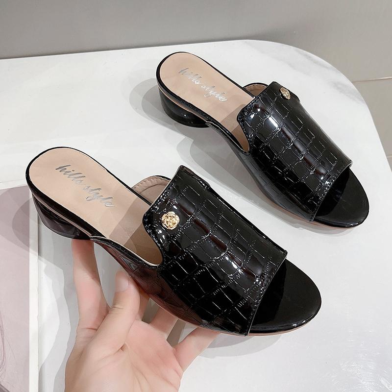 Fashion Designer Soft Leather Women Shoes Red Sexy Flipflop Slippers Summer Fashion Heels Slides Shoes for Girls Comfortable Sandals