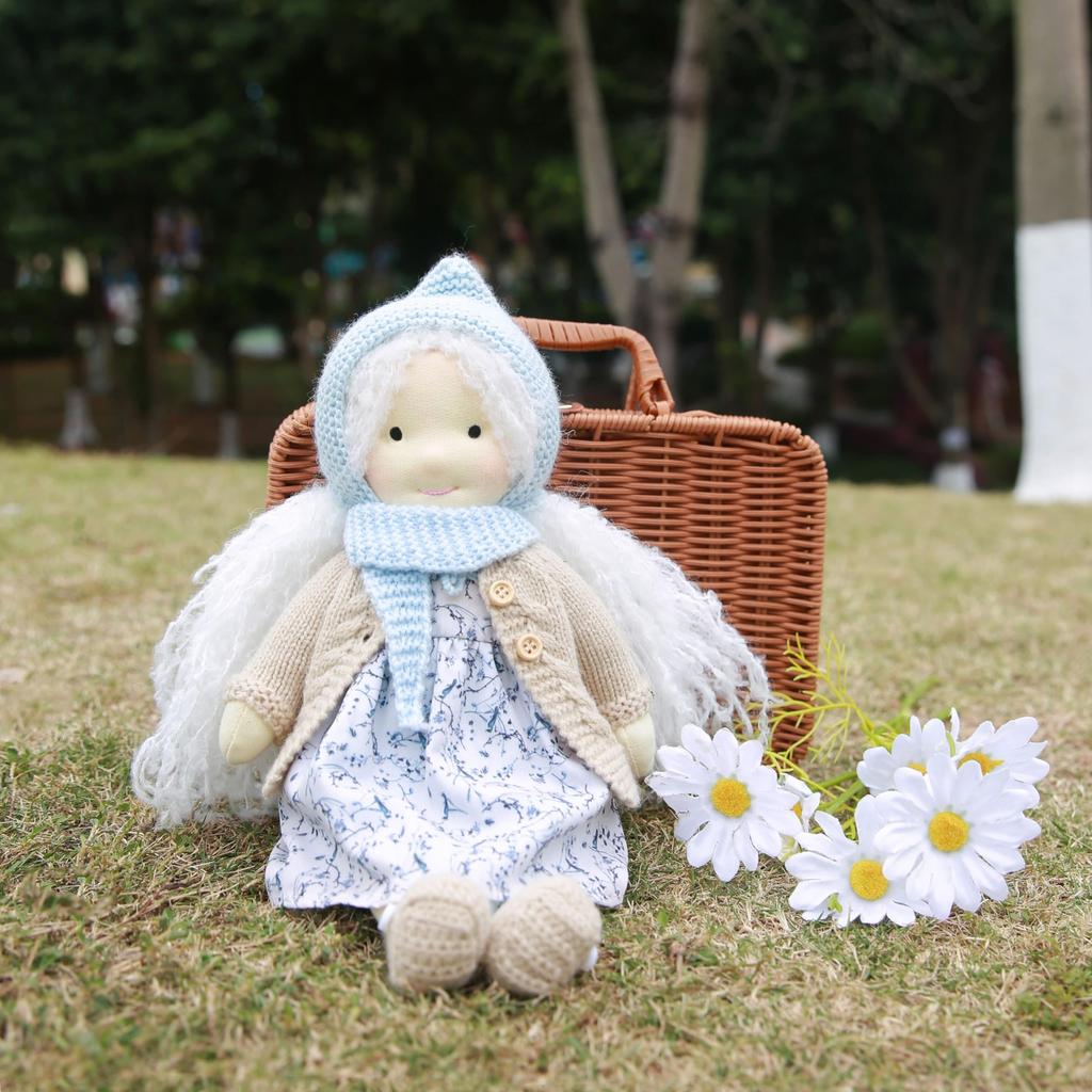 BlissfulPixie Waldorfpuppe Handgemachte Puppe Waldorfpuppe - Kate 30cm Weiches Mädchen Niedliches Stofftier Perfekte Puppe für Kinder