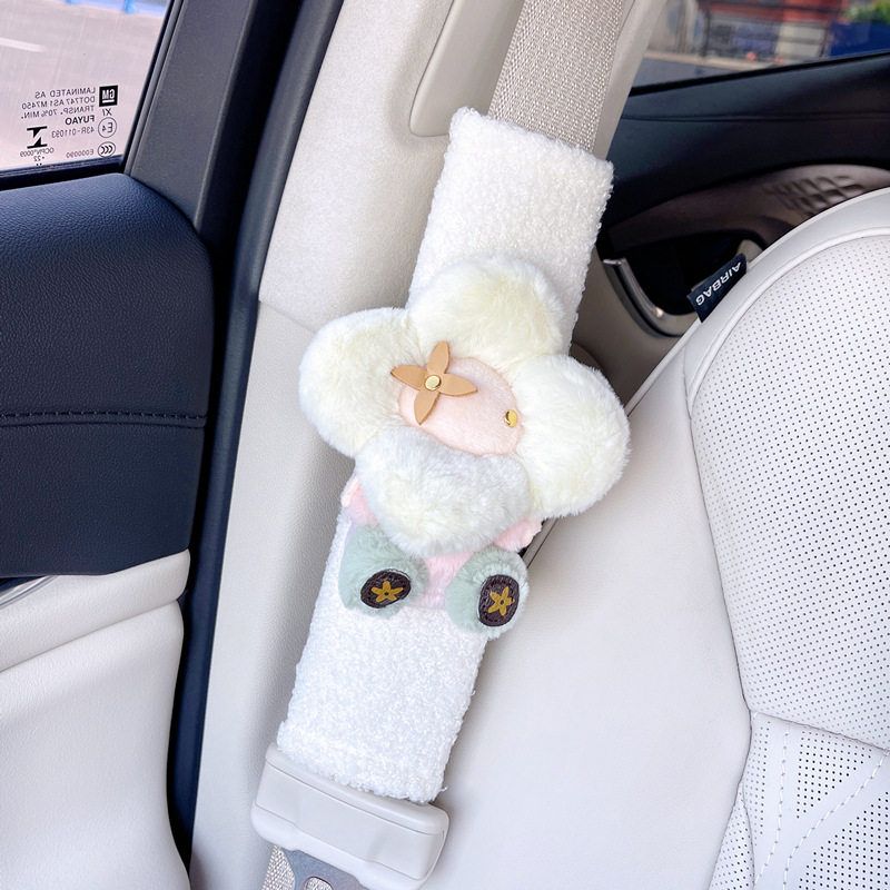 Car Seat Belt Shoulder Pads, Cute Sunflower Plush Dolls, Car Decorations, Suitable for All Seasons