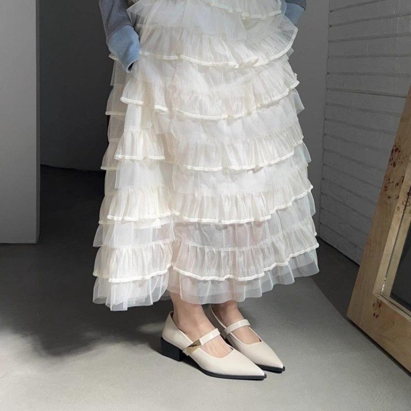 

Fashion Spring New Coarse Heel Shoes Women s Fashion Pointed Shallow Mouth Metal Line with Soft Sole Non-slip Mid-heel Shoes 35