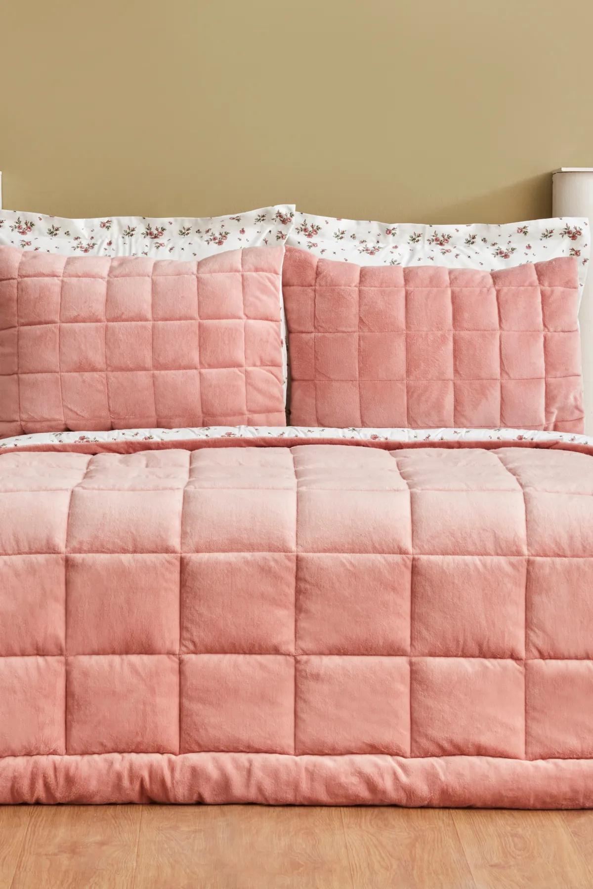 

Karaca Lorrie Çift Kişilik Baskılı Tedy Comfort Set Pudra