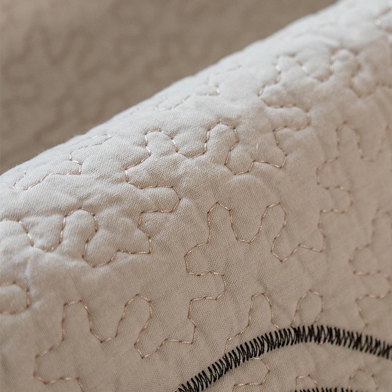 Heavy-Duty Sofa Cover With Secure Fit, Decorative Couch Cover And Reversible Sofa Slipcover For Lounge Areas