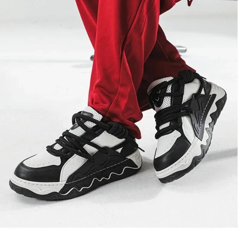 Herrenschuhe Koreanische Version Sportschuhe Mode Dicke Sohle Student Schnürschuhe Flache Sohle Rutschfest Komfort Skateboard Schuhe