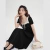 French retro square neck short-sleeved Hepburn style small black dress design sense temperament waist cover belly thin dress women's summer