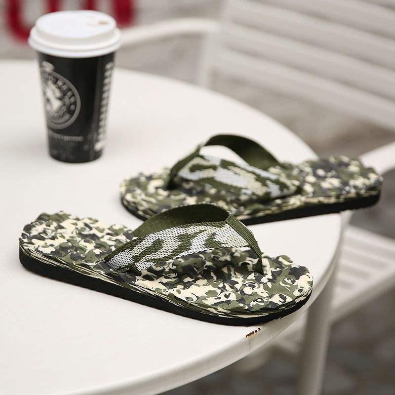 

Мужские модные пляжные шлепанцы с защитой от запаха и нескользящей подошвой - Летние шлепанцы с мягкой толстой подошвой. Size 39