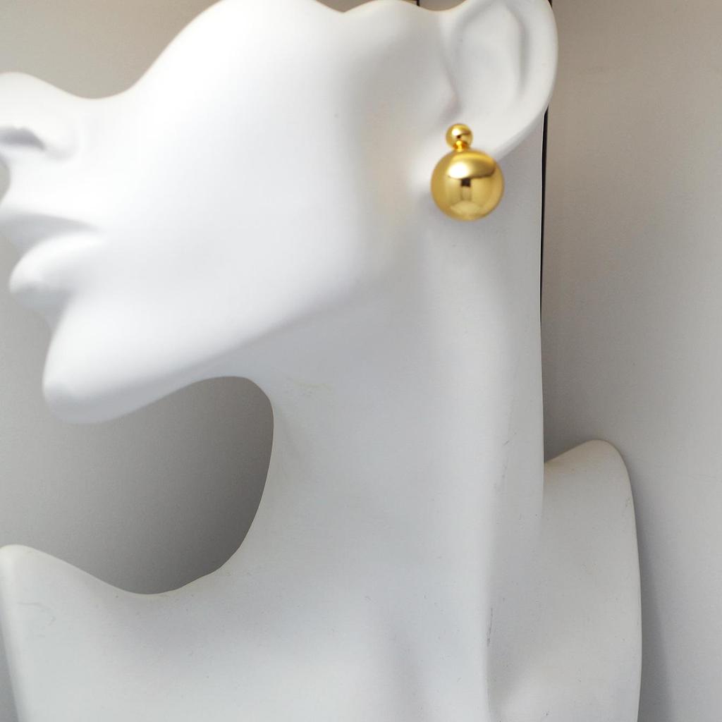 Korean Dongdaemun 18K Gold-Plated S925 Silver Round Ball Stud Earrings - Minimalist Women's Design