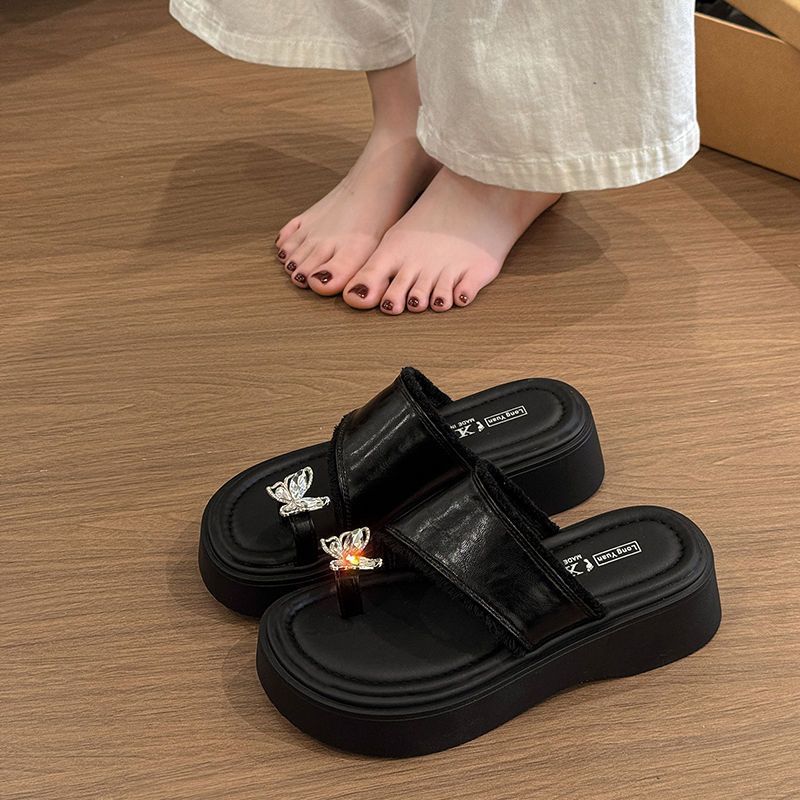 2025 Summer New Wear Casual One-word Slippers Women Small Thick Bottom Height Increase Comfortable Beach Cool Slippers Tide