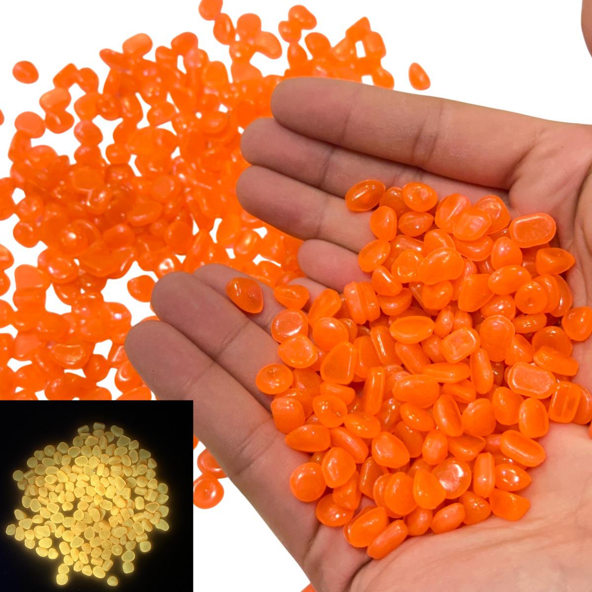 

5-8mm Luminous Pebbles: Fluorescent Cobblestones for Garden, Aquarium, and Landscaping 50 pieces/bag (13g)