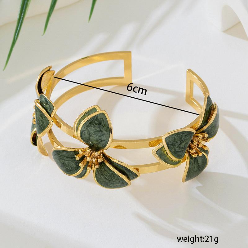 Simple Oil-Infused Flower Earrings And Necklace Set - Casual Jewelry Set For Women