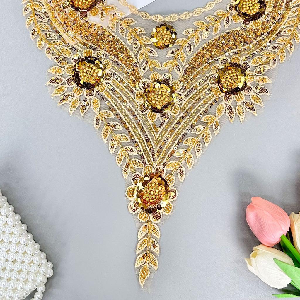 Ľahký luxus Zlatý okrúhly výstrih Čipka Korálky Flitre Kvetinový golier Látková nášivka Ťažký priemysel Vyšívané šaty Kostým na vystúpenie Dekorácia