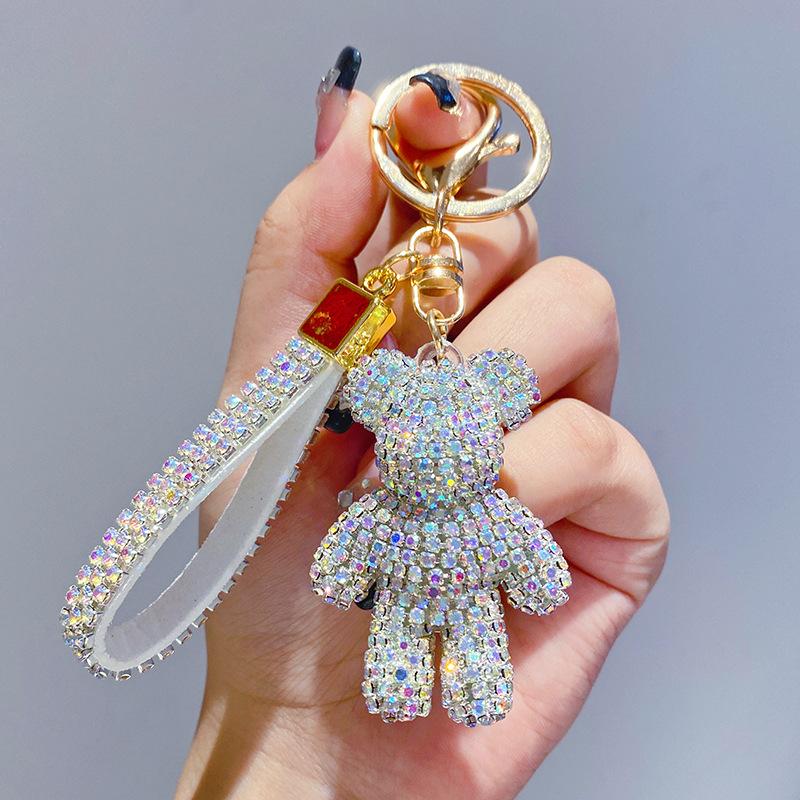 High-End Diamond-Encrusted Violent Bear Keychain, Fashionable Light Luxury Girls' Car Key Chain Pendant, Exquisite Bear Keychain.