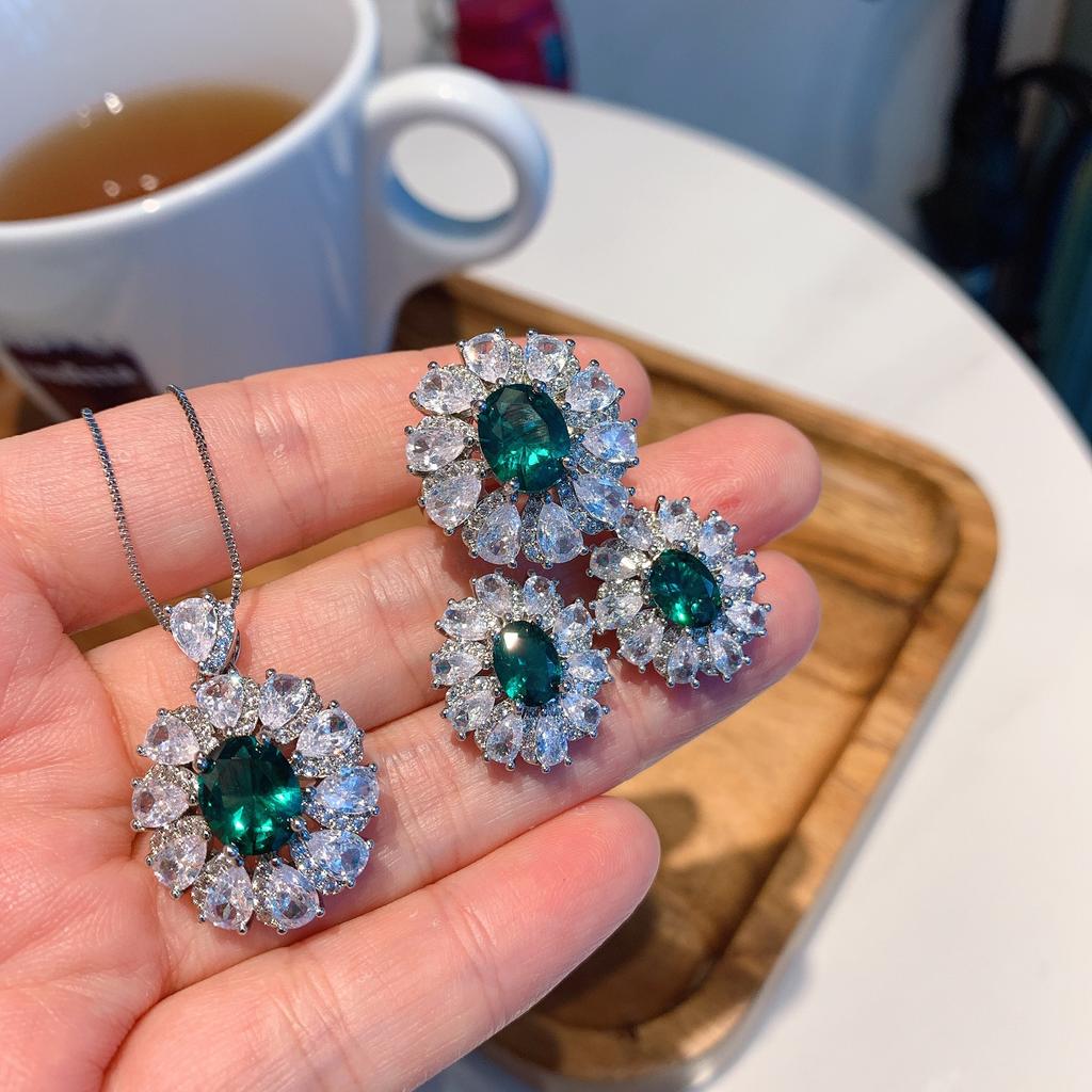 Jewelry Set Simulation Emerald Micro-Inlaid Pendant Earrings Three-Piece Set