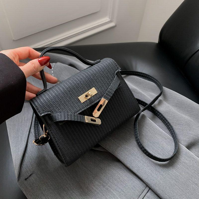 Premium texture small bag women's 2025 new fashion niche shoulder messenger bag foreign style versatile portable Kelly bag