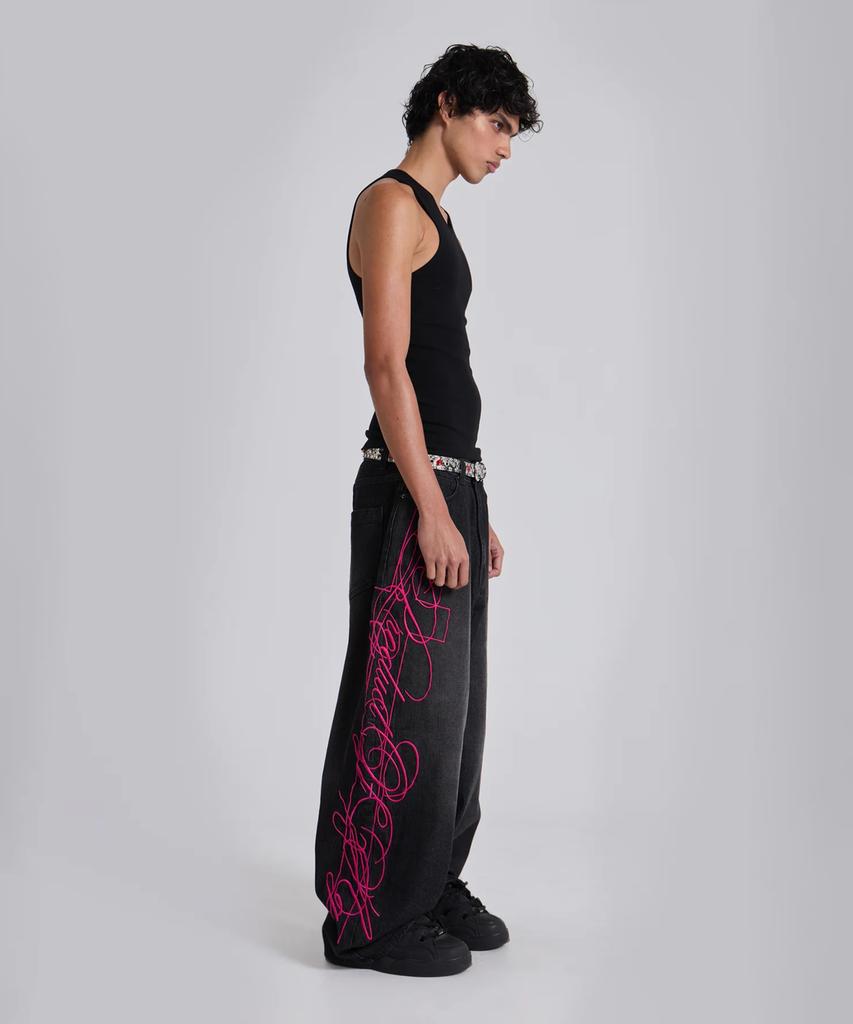 Jeidideuleondeon (M) Cross Script Embroidered Jean Black