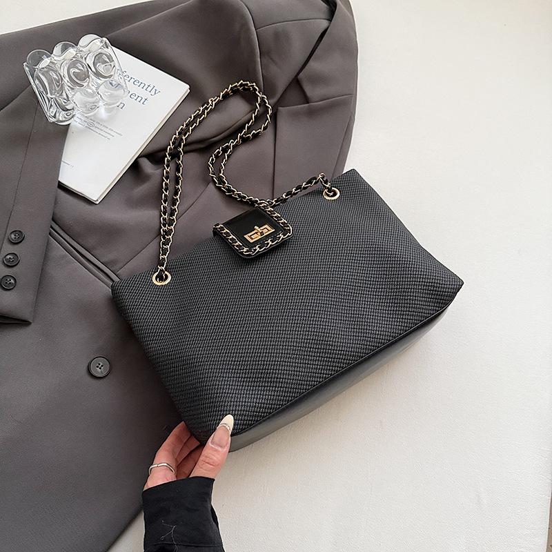 

Fashion foreign shoulder bag withered grid chain bag niche trend casual handbag large capacity tote bag чёрный