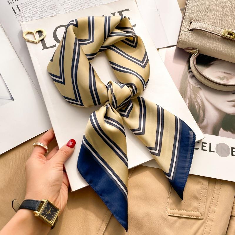 Zhang Ruonan silk scarf women's spring and summer new fashion retro accessories scarf neck high-end small square scarf