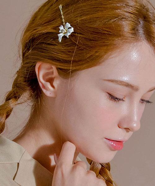 Dana Burton Sweet Iris Pearl Twist Hairpin