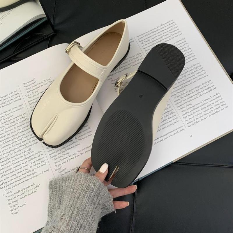 Chic Flats Split Toe Shoes Women Mary Jane Single Shoes 2025 Vintage Shallow Mouth Loafers Zapatos De Mujer Size 35-41
