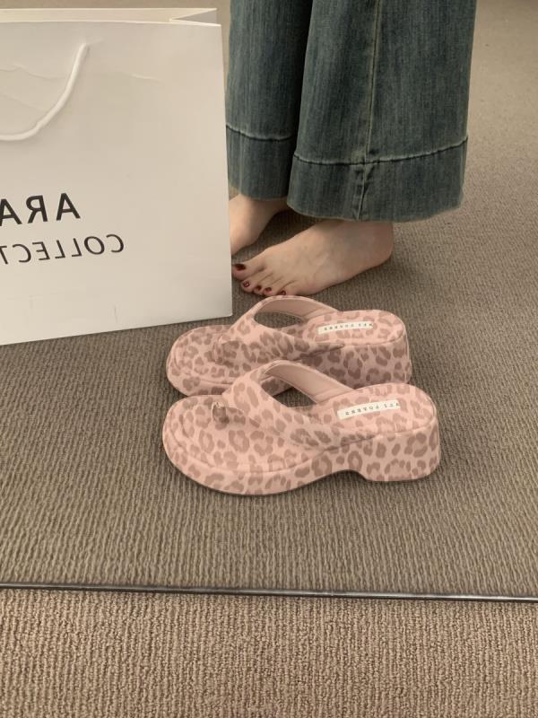 

Модная обувь Резиновые шлепанцы Низкие Гавайские Римские ПУ Ткань Копыто Каблуки Низкая обувь Резиновые шлепанцы Гавайские Каблуки-копыта ПУ Рим 35