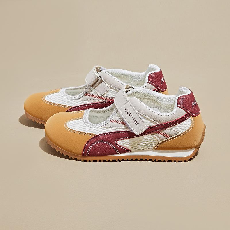 Autumn new Velcro board shoes student flat-bottomed versatile sports and leisure shoes women's shoes BN