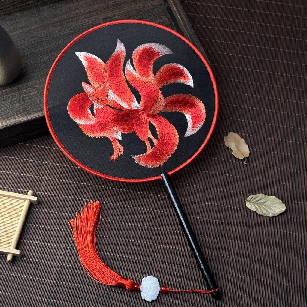 Double-Sided Suzhou Embroidery Round Fan: Ancient Hanfu Dance Accessory