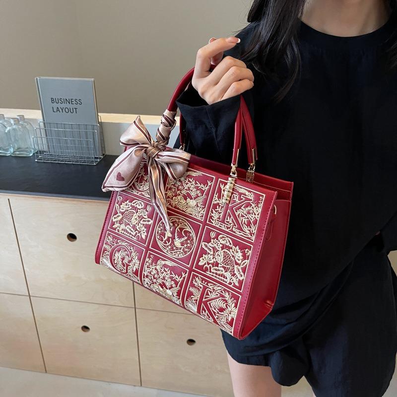 Light Luxury High-end Handbag, New Trendy Handmade Embroidered Bag, Wedding Temperament Shoulder Bag for Women