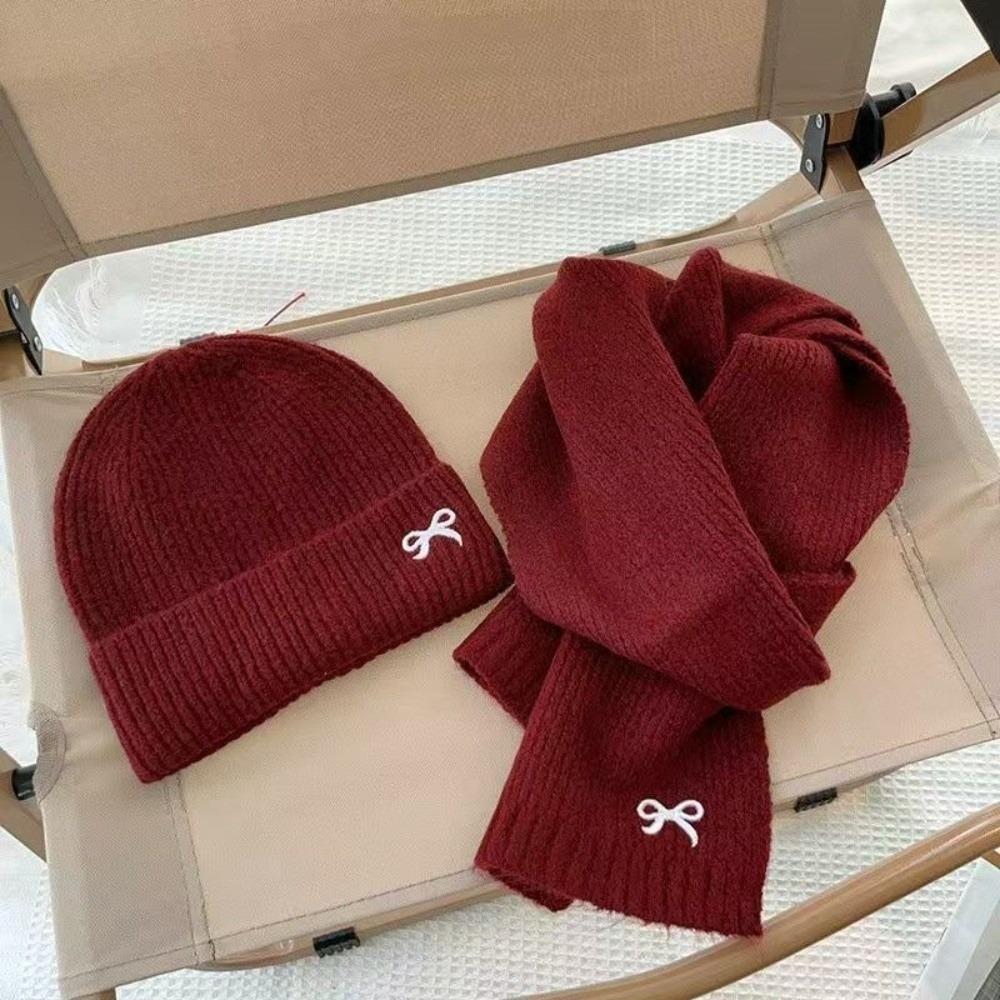 

Bow Embroidery Pullover Cap Windproof Ear Protection Hat New Scarf Hat Set Autumn and Winter червоний