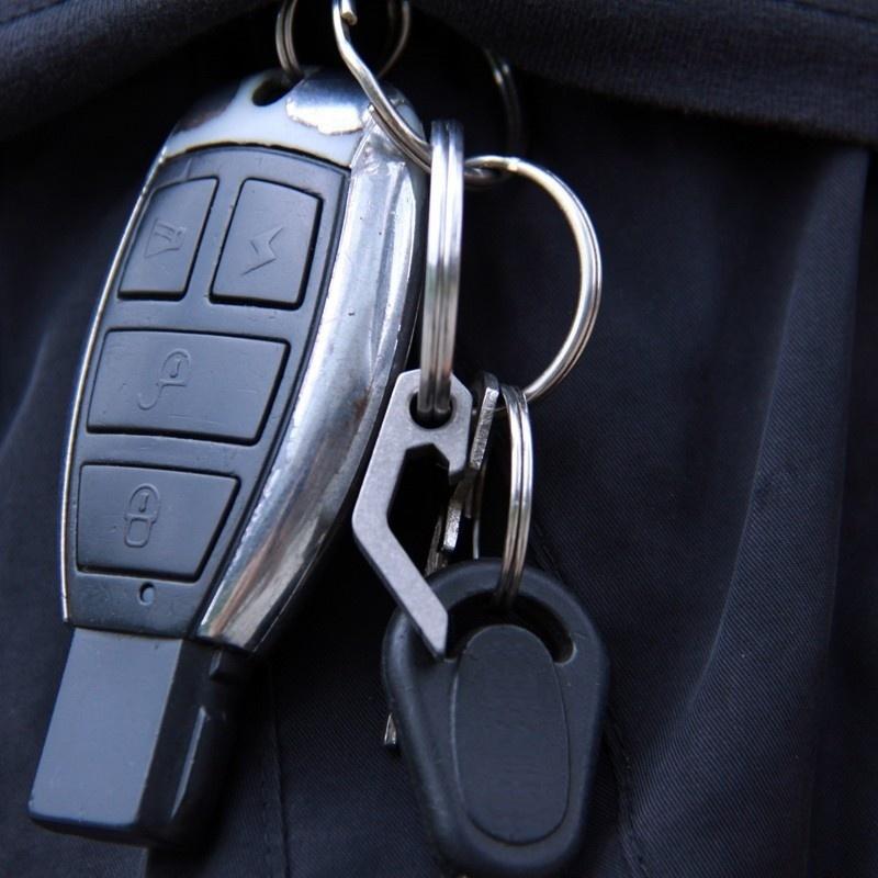 New EDC Gear Mini Lightweight Bottle Beer Opener Keyring Pocket Tool Utility Gadget Outdoor Camp Hike
