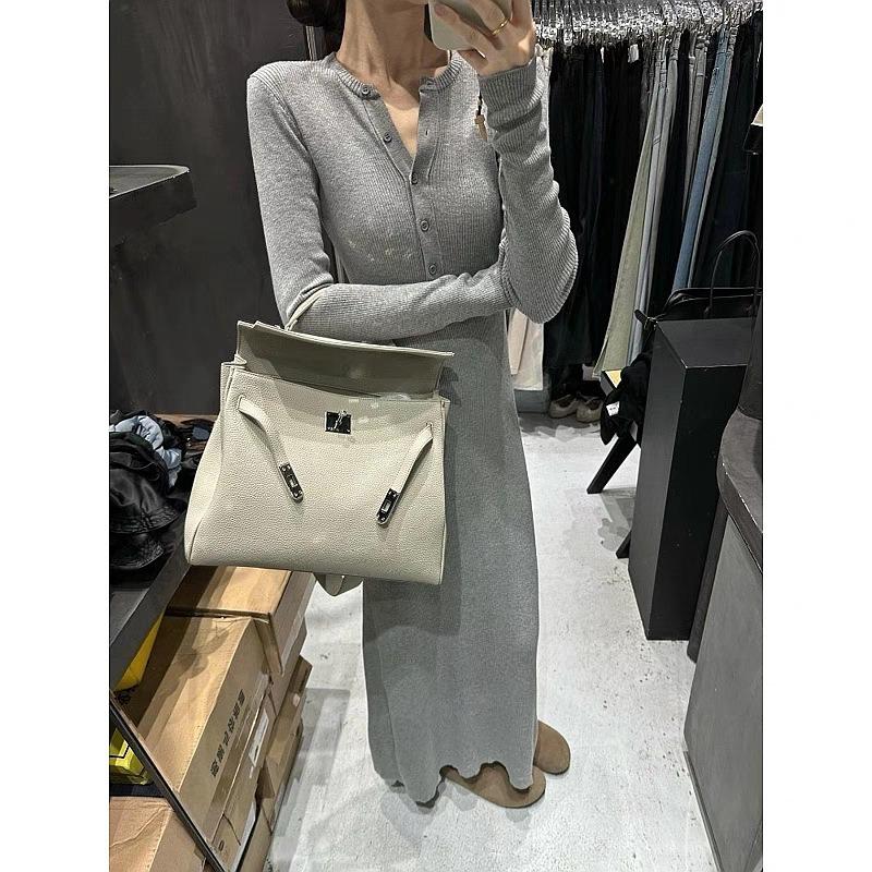 Early autumn new temperament Muse fan long dress high sense formal settings gentle wind gray knitted dress