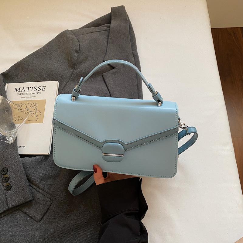 

Korean version of temperament large-capacity lock 2025 autumn new commuter texture crossbody shoulder underarm women s small square bag синий