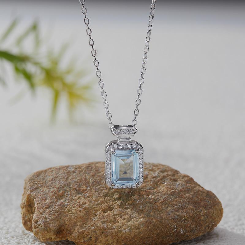 

S925 Sterling Silver Perfume Bottle Necklace Pendant, Natural Colored Gemstone, Exquisite Light Luxury Collarbone Chain, Advanced Sense Does Not Fade