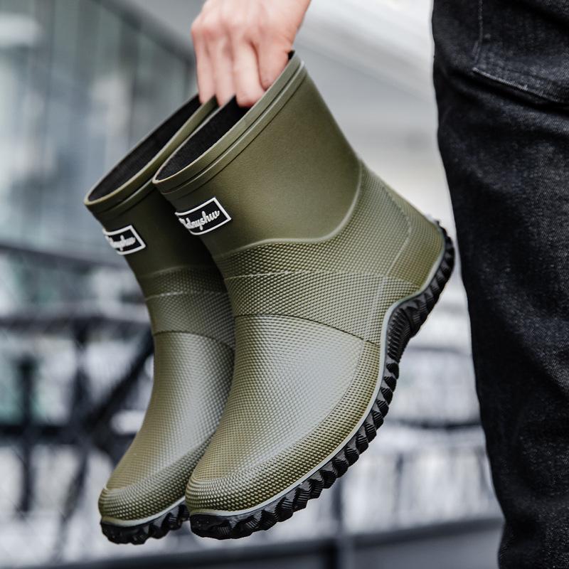 New Men's Mid-Calf Thick Bottom Rain Boots Fashionable Fishing Kitchen Non-Slip Waterproof Car Wash Boots Round Toe PVC Material